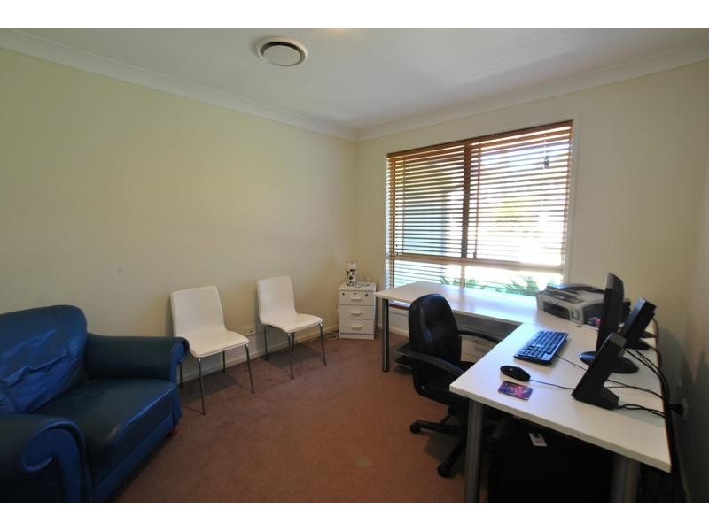 8 Gumview Place, Little Mountain QLD 4551