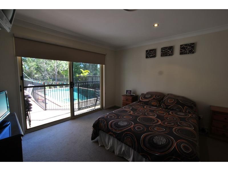 8 Gumview Place, Little Mountain QLD 4551