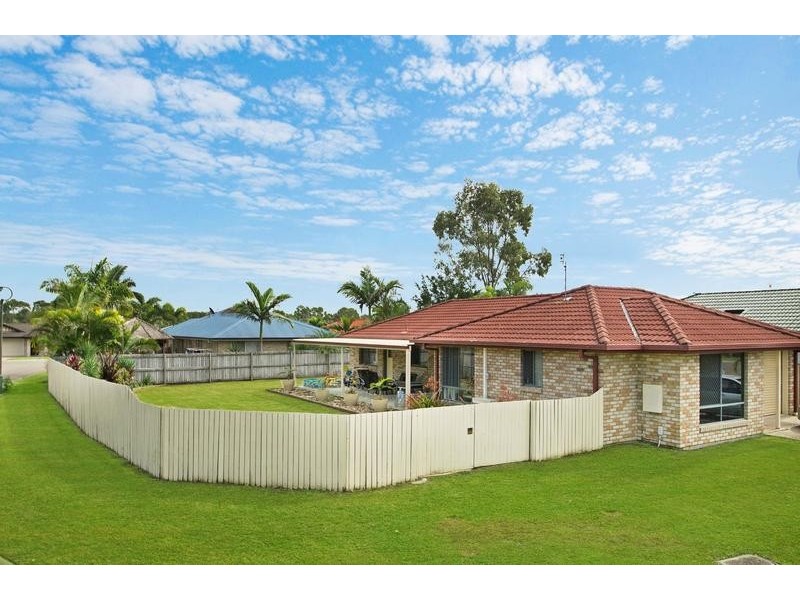 1 Heatherdale Court, Little Mountain QLD 4551