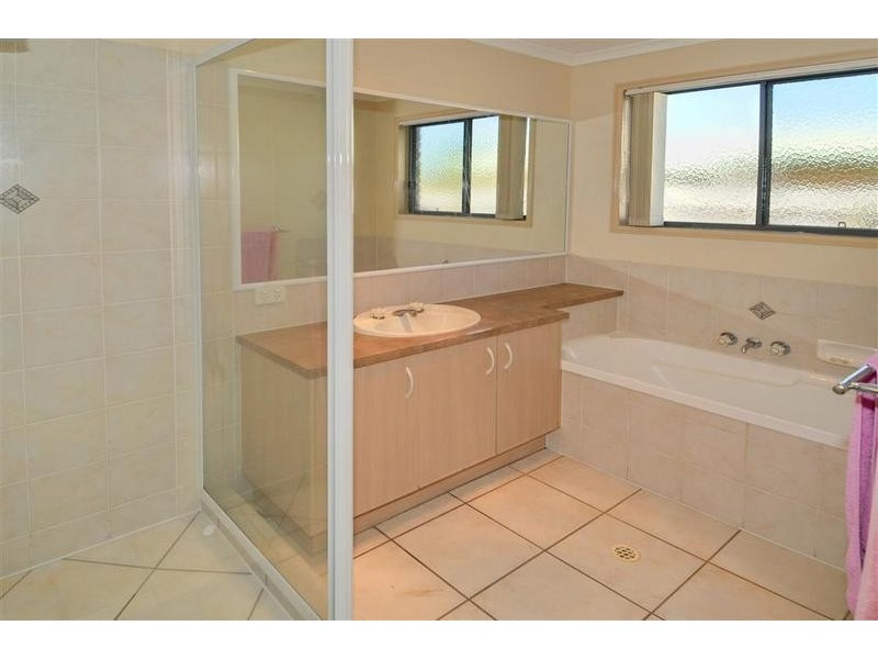 10 Heatherdale Court, Little Mountain QLD 4551