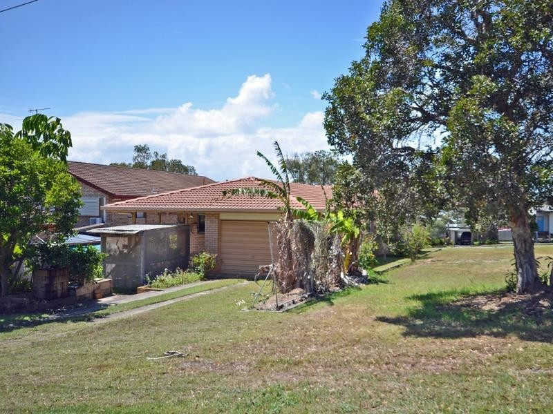 14 Henzell Street, Dicky Beach QLD 4551
