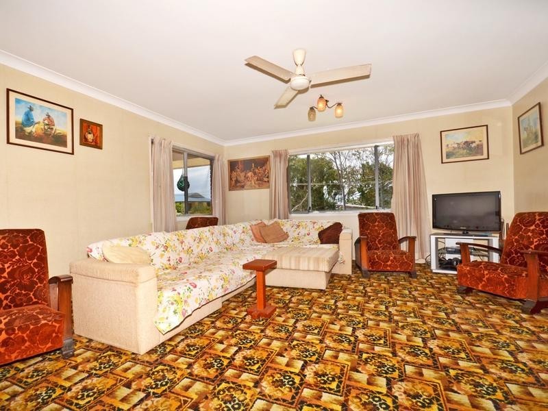14 Henzell Street, Dicky Beach QLD 4551