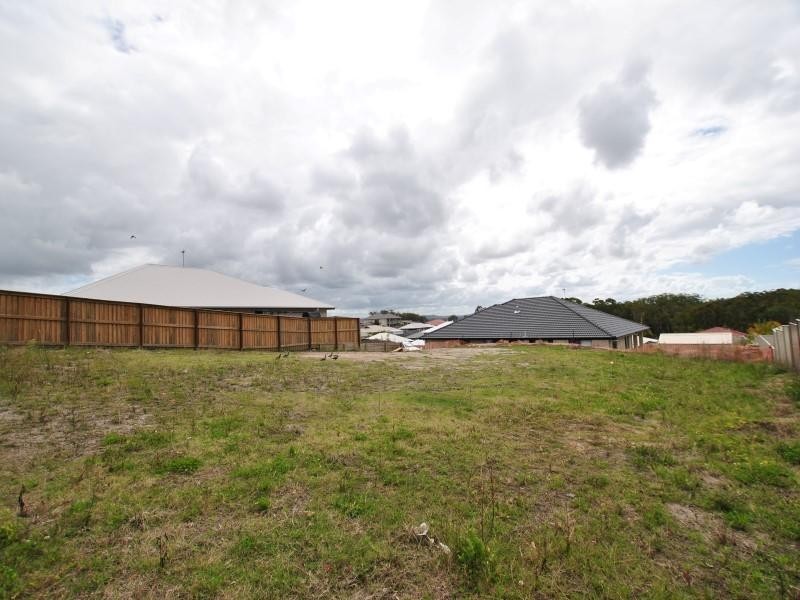 7 Highland Terrace, Little Mountain QLD 4551