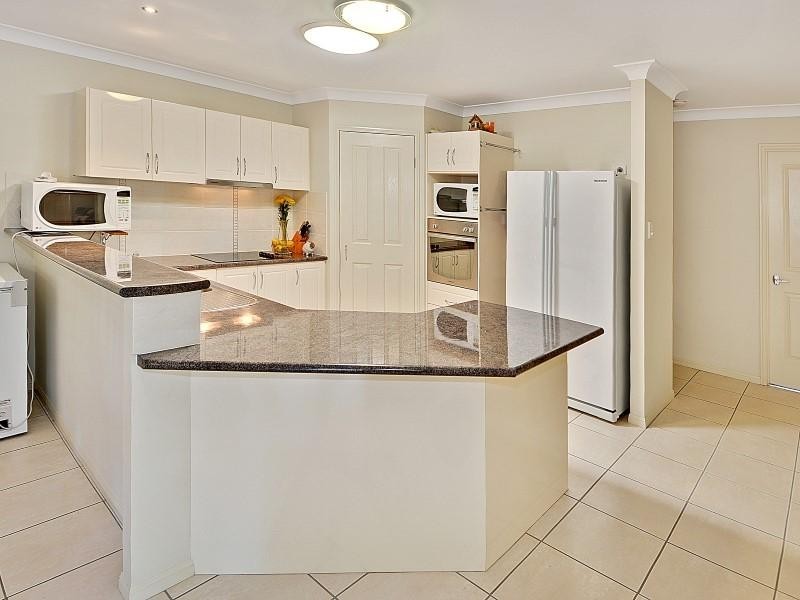 15 High Park Crescent, Little Mountain QLD 4551