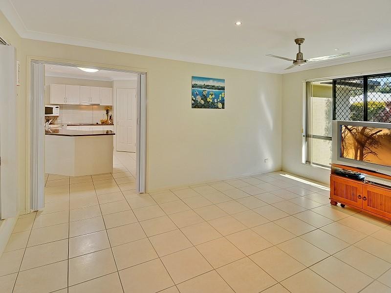 15 High Park Crescent, Little Mountain QLD 4551