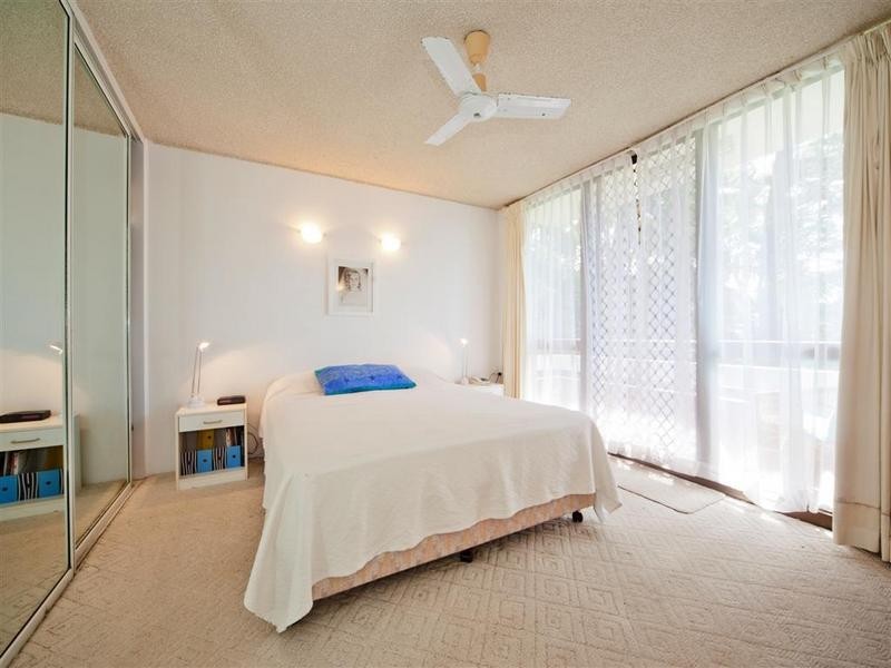 2/ 2 Burgess Street, Kings Beach QLD 4551