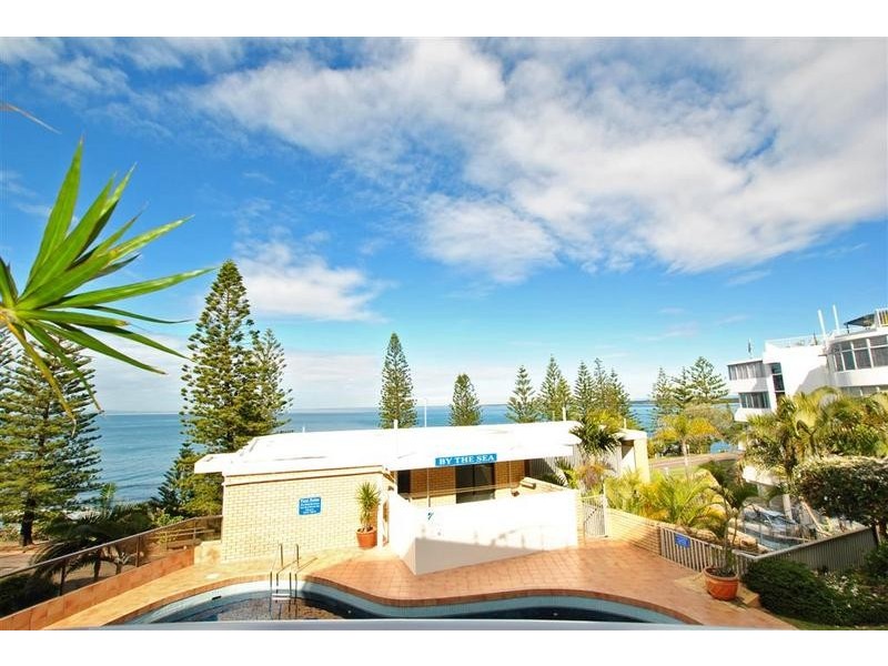 2/ 2 Burgess Street, Kings Beach QLD 4551