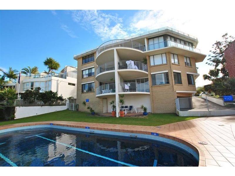 2/ 2 Burgess Street, Kings Beach QLD 4551