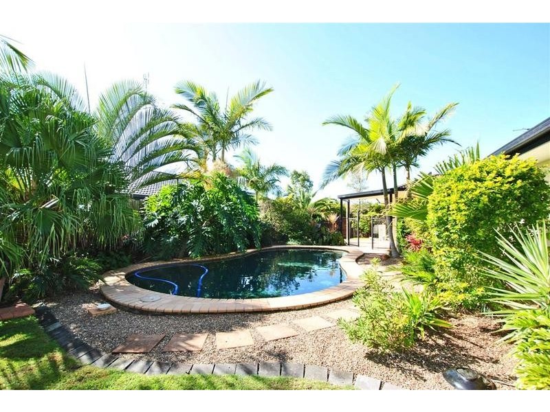 6 Holmes Street, Currimundi QLD 4551