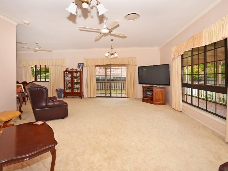 12 Homestead Drive, Little Mountain QLD 4551