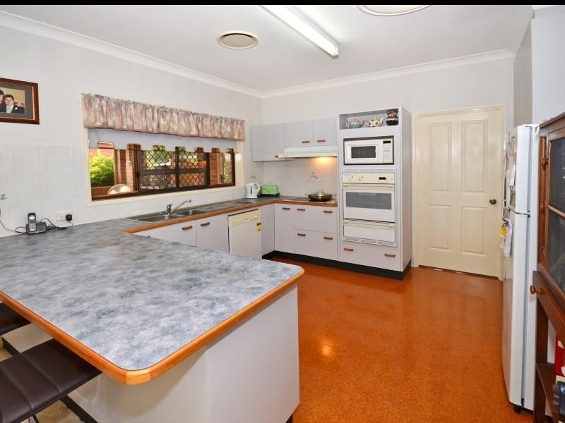 12 Homestead Drive, Little Mountain QLD 4551