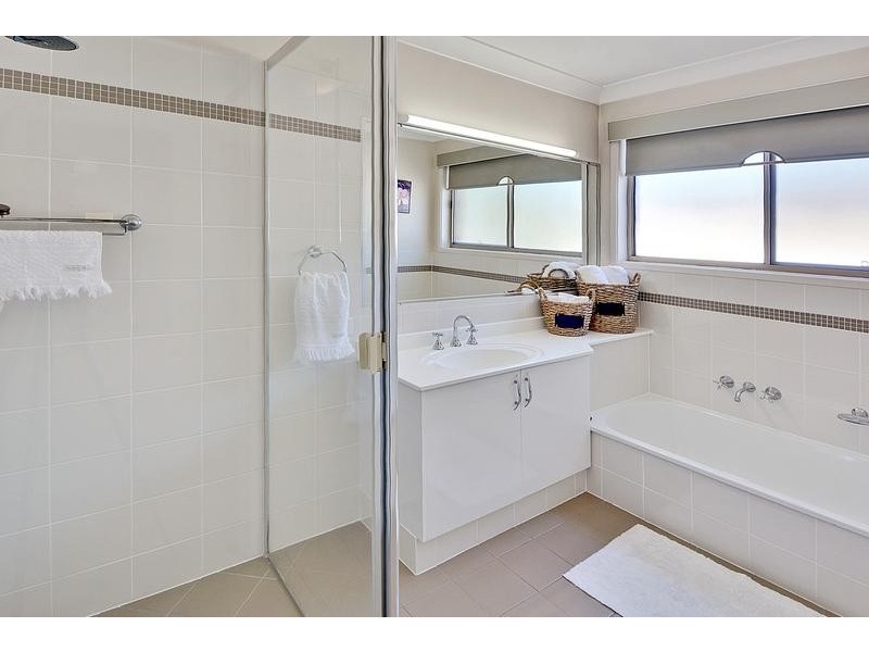 19 Ikara Street, Battery Hill QLD 4551