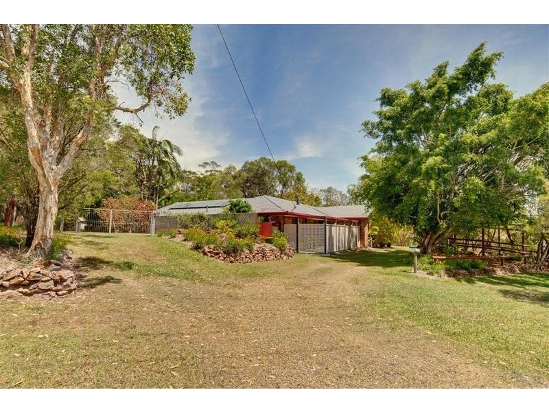 2 Ironbark Road, Little Mountain QLD 4551