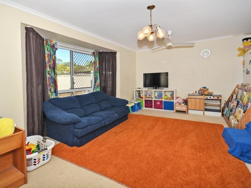 7 Ironbark Road, Little Mountain QLD 4551