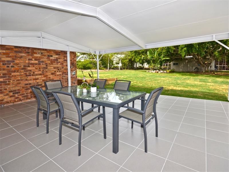 2 Ironbark Road, Little Mountain QLD 4551