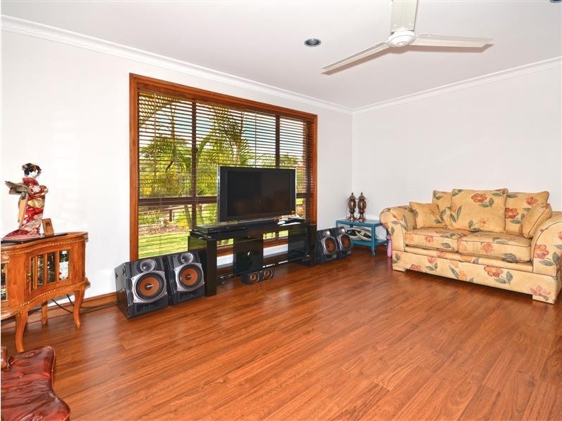 2 Ironbark Road, Little Mountain QLD 4551