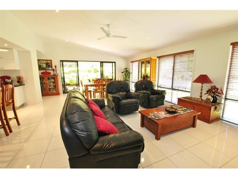 7 Jason Place, Little Mountain QLD 4551