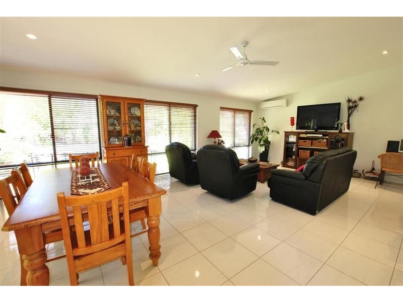 7 Jason Place, Little Mountain QLD 4551