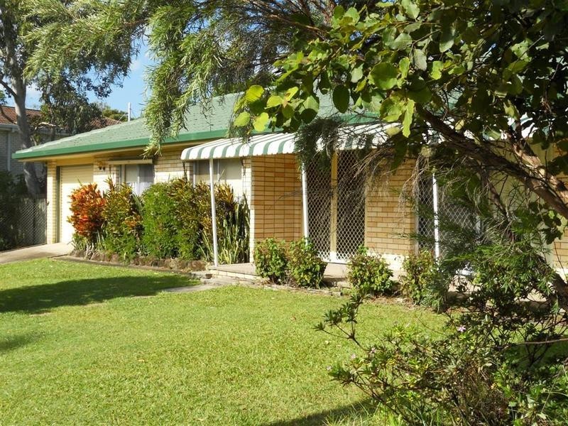 1 Jeffreys Court, Moffat Beach QLD 4551