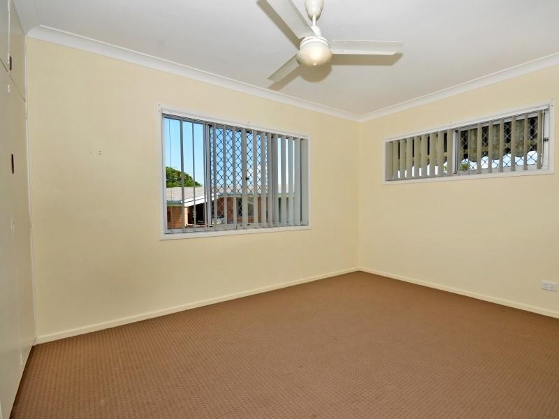 2 Jewel Street, Golden Beach QLD 4551