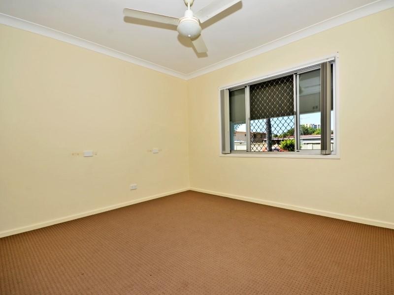 2 Jewel Street, Golden Beach QLD 4551