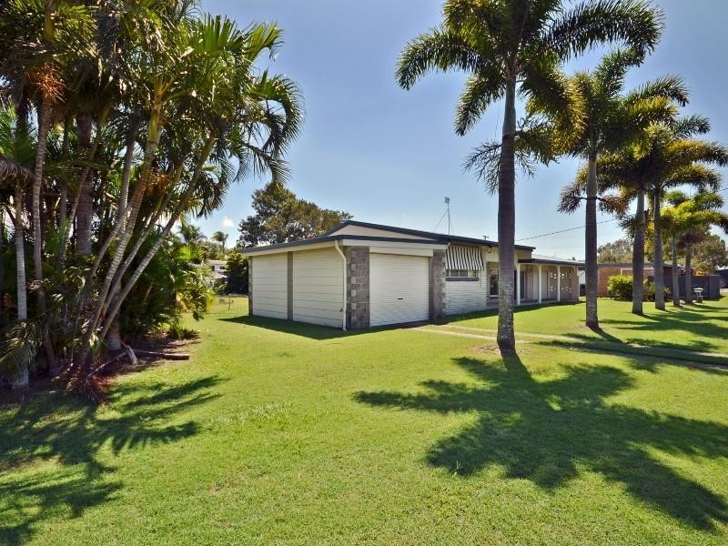 2 Jewel Street, Golden Beach QLD 4551