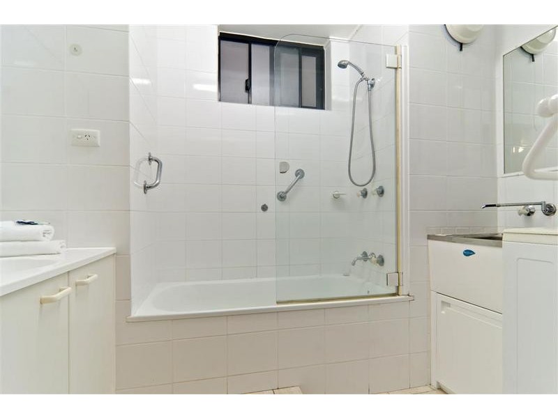 102/ 15 Bulcock Beach Esplanade, Caloundra QLD 4551