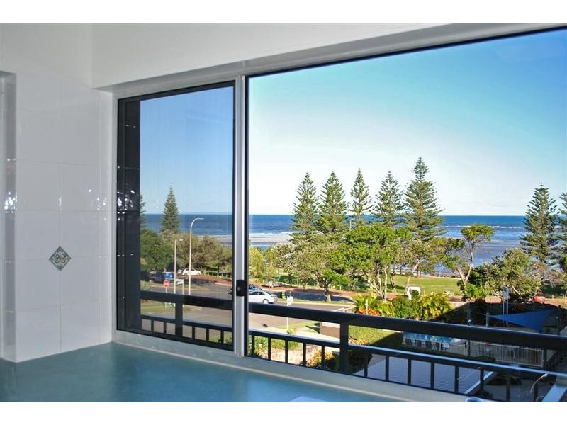208/ 2 Knox Avenue, Caloundra QLD 4551