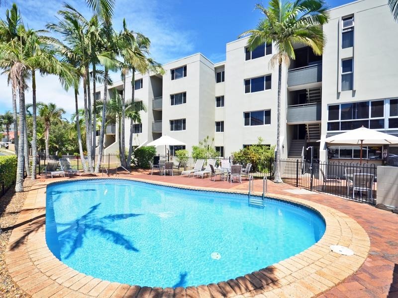 210/ 2 Knox Avenue, Caloundra QLD 4551