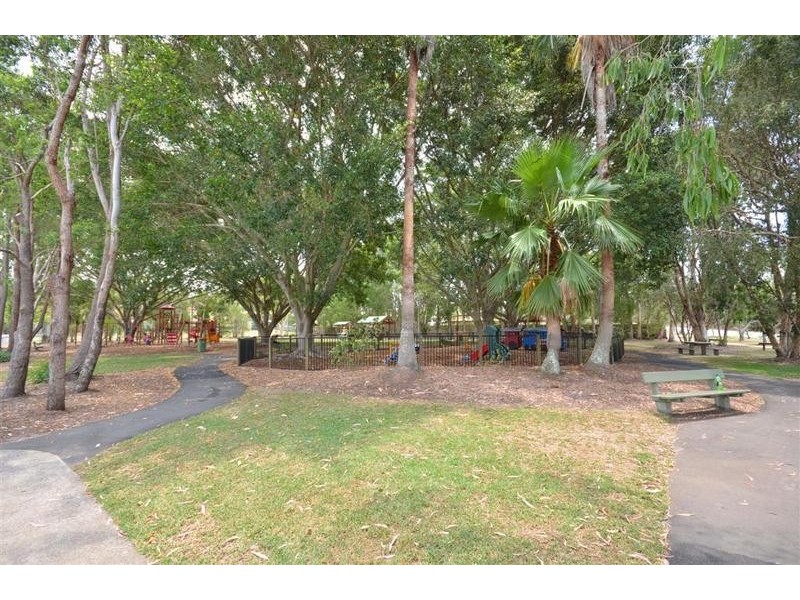 32 Jones Street, Mooloolah Valley QLD 4553