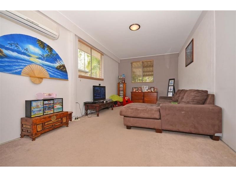 32 Jones Street, Mooloolah Valley QLD 4553