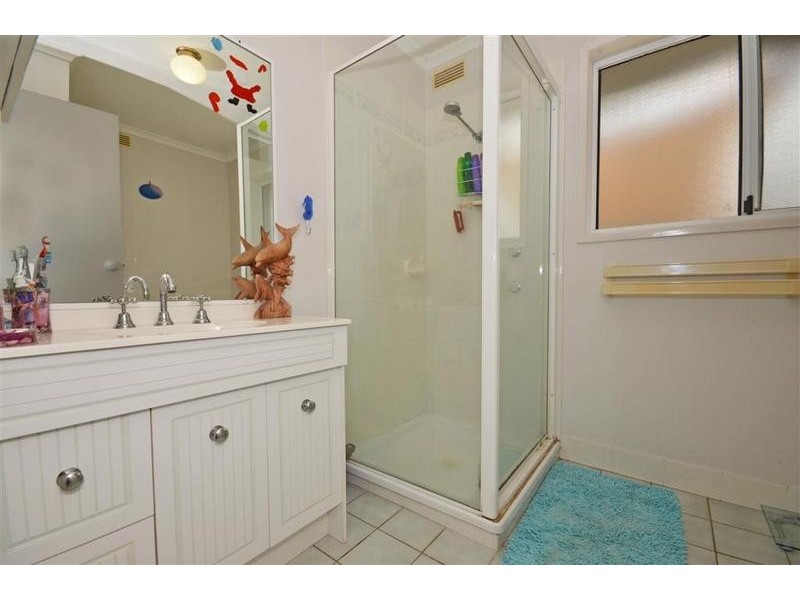 32 Jones Street, Mooloolah Valley QLD 4553