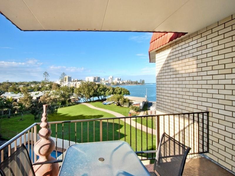 11/ 13 Landsborough Parade, Golden Beach QLD 4551