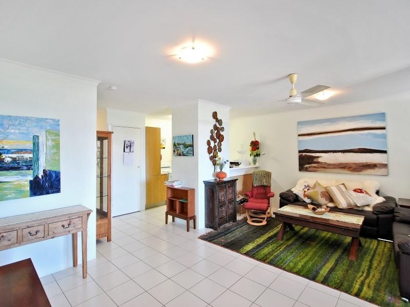 11/ 13 Landsborough Parade, Golden Beach QLD 4551