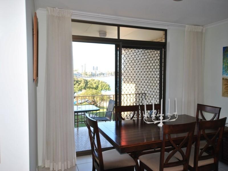 11/ 13 Landsborough Parade, Golden Beach QLD 4551