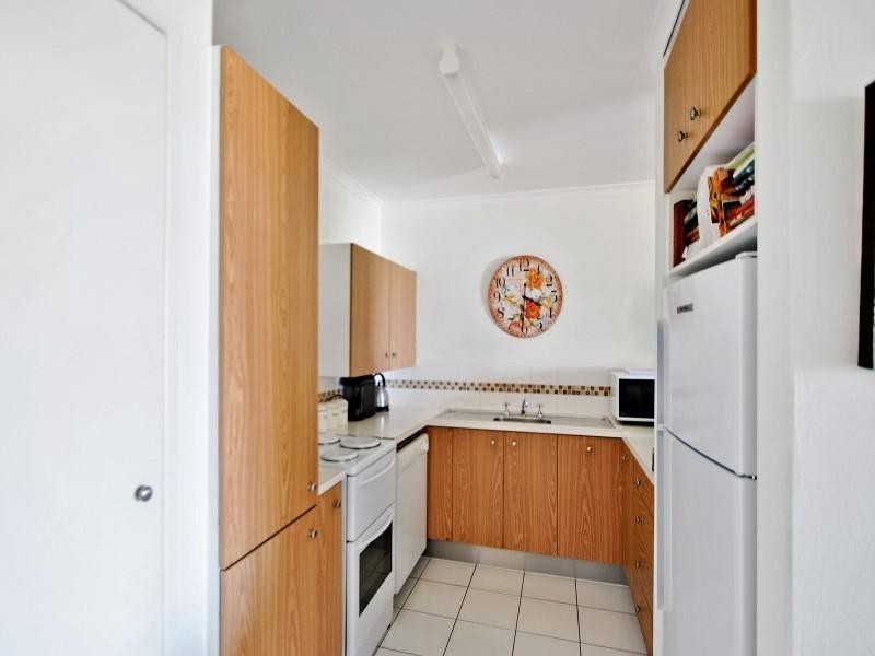 11/ 13 Landsborough Parade, Golden Beach QLD 4551