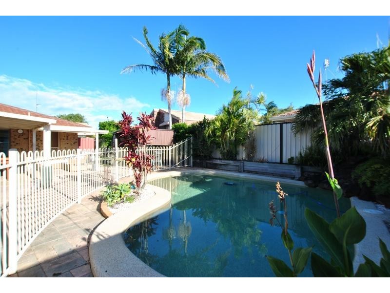 64 Kalana Road, Aroona QLD 4551