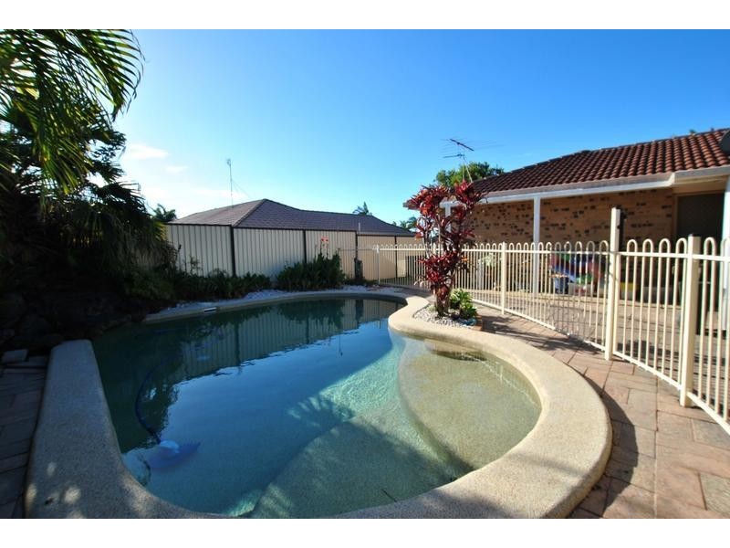 64 Kalana Road, Aroona QLD 4551