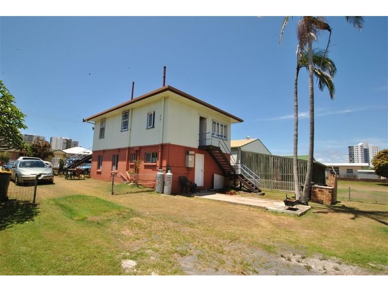 8 Kalinga Street, Caloundra QLD 4551