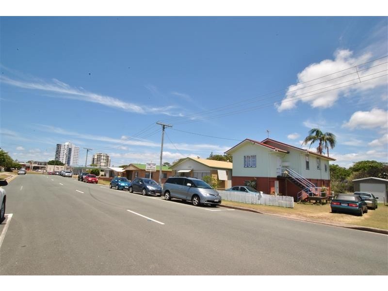 8 Kalinga Street, Caloundra QLD 4551