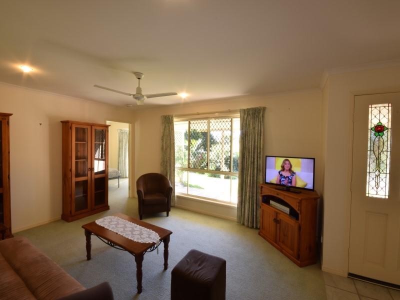 18 Kalowendha Avenue, Pelican Waters QLD 4551