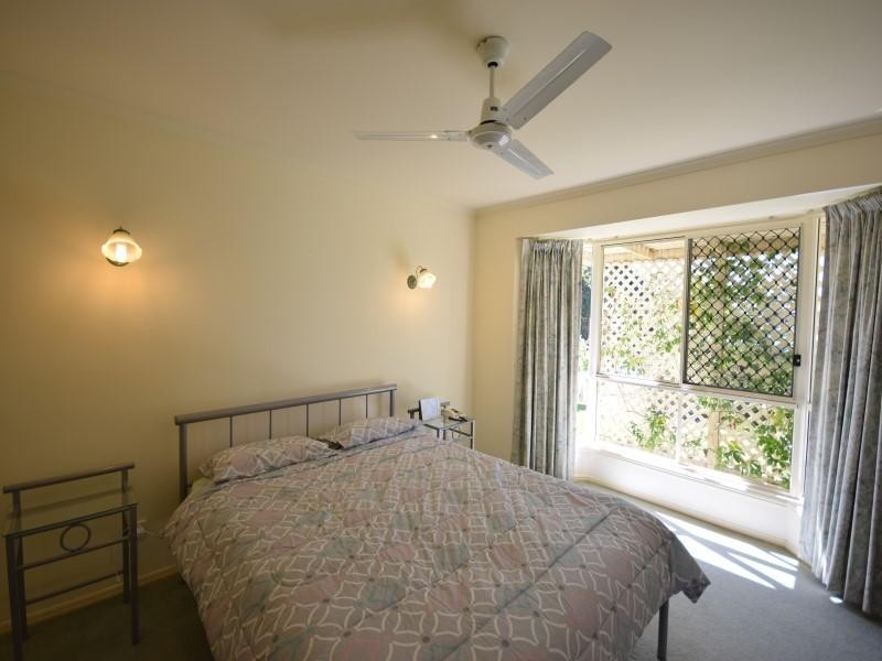 18 Kalowendha Avenue, Pelican Waters QLD 4551