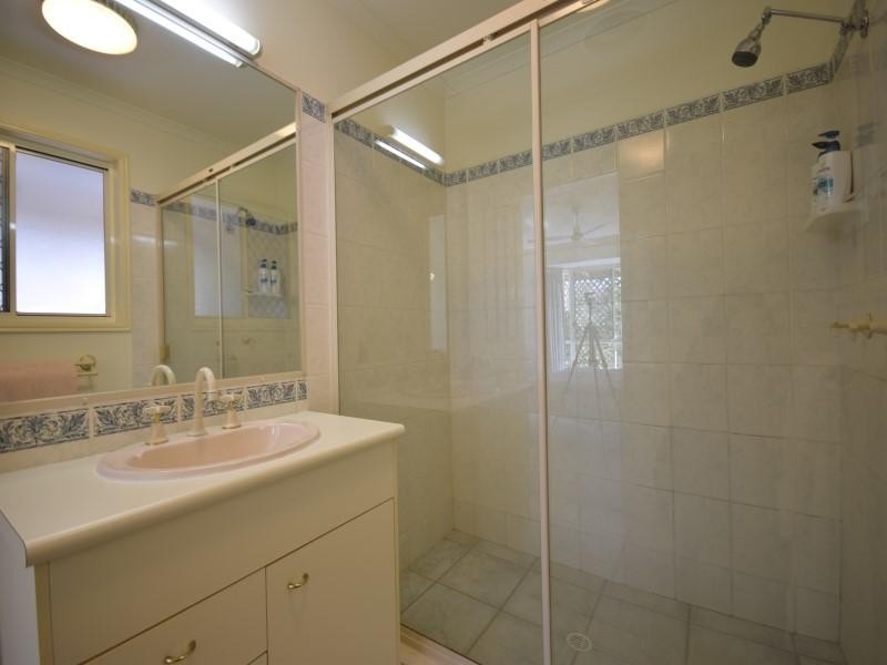 18 Kalowendha Avenue, Pelican Waters QLD 4551