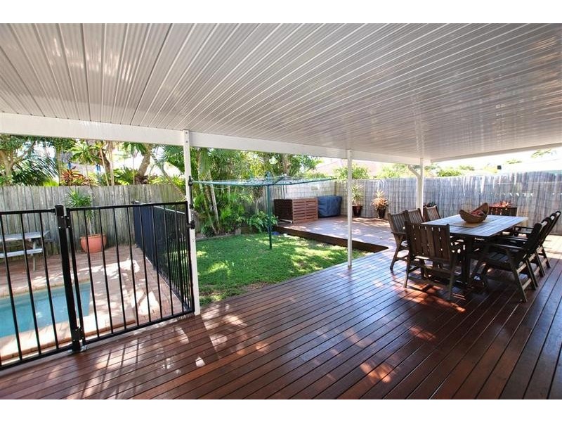 Warana QLD 4575