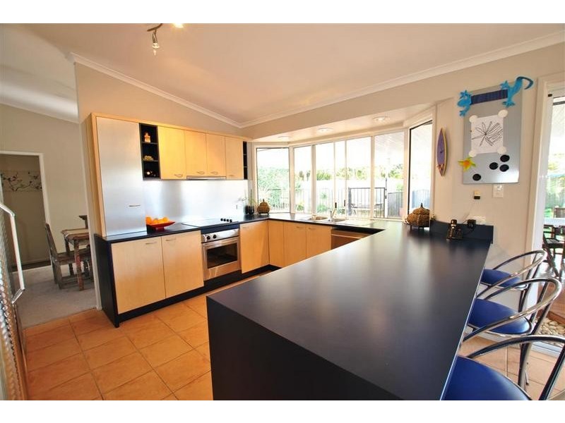 Warana QLD 4575