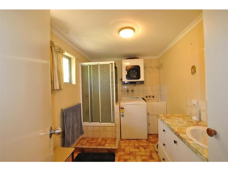 2/ 11 Moreton Parade, Kings Beach QLD 4551