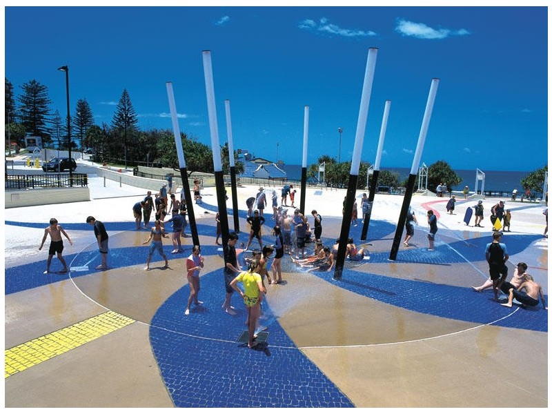 2/ 11 Moreton Parade, Kings Beach QLD 4551