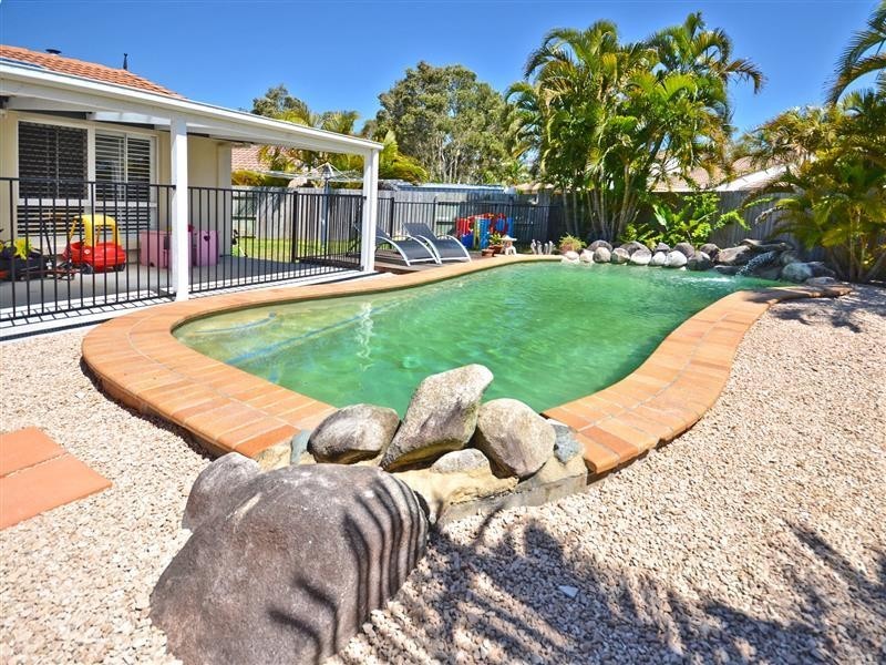 2 Kauri Place, Currimundi QLD 4551