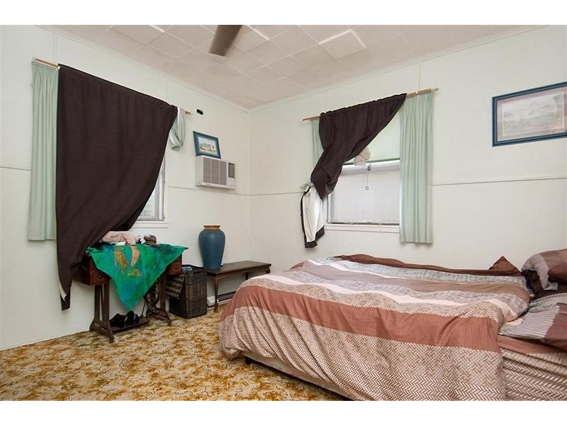 34 Kennedy Parade, Golden Beach QLD 4551