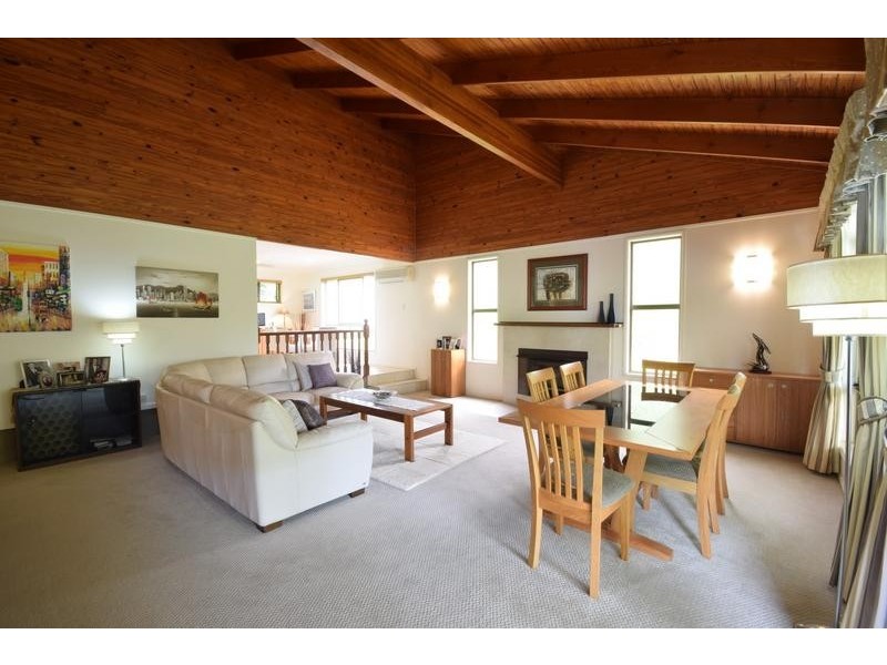 5 Kentucky Court, Little Mountain QLD 4551